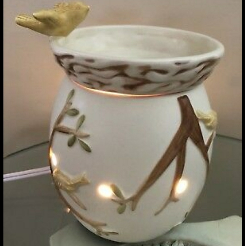 Scentsy Haven bird cream warmer